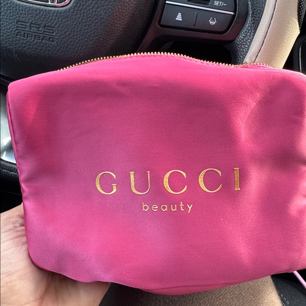 Gucci Beauty Fuchsia Pouch